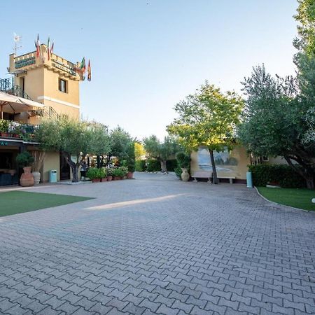 Heliopolis Camping & Village Пинето Екстериор снимка
