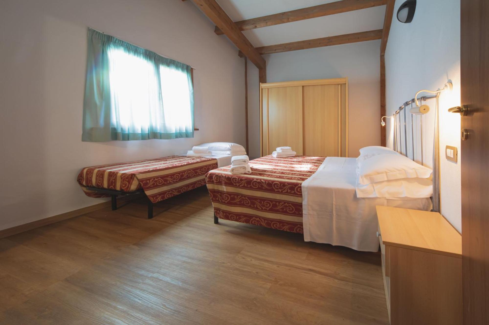 Heliopolis Camping & Village Пинето Екстериор снимка