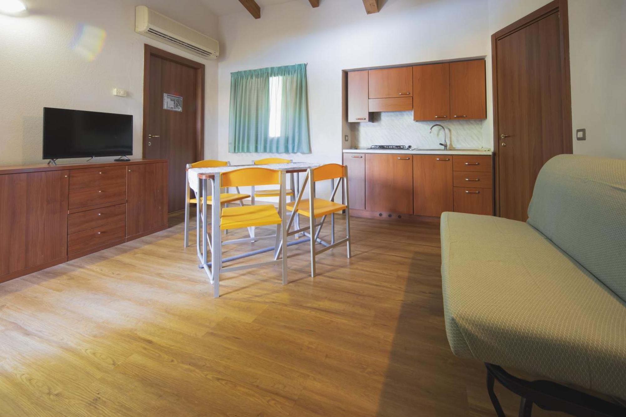 Heliopolis Camping & Village Пинето Екстериор снимка