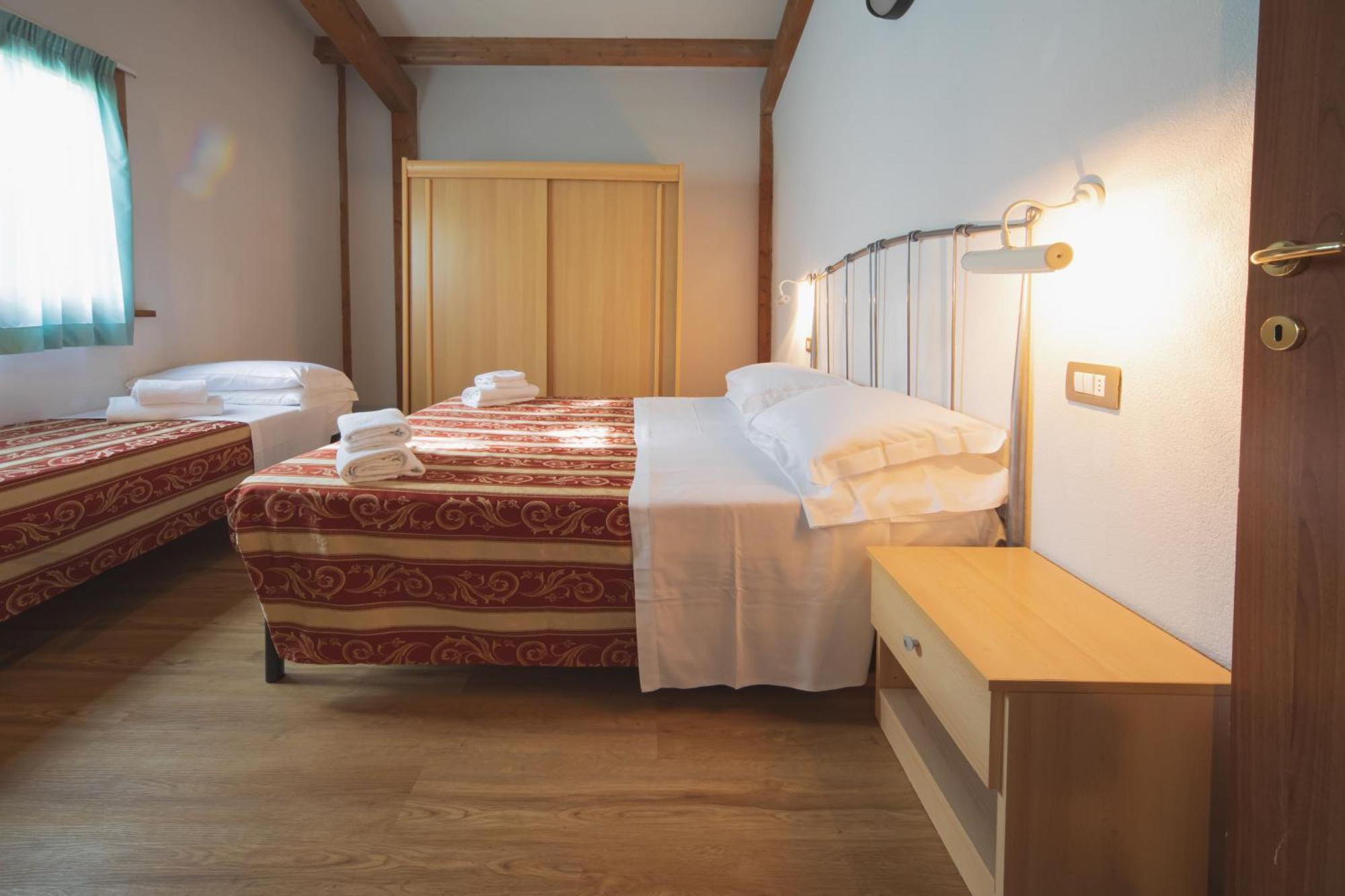 Heliopolis Camping & Village Пинето Екстериор снимка